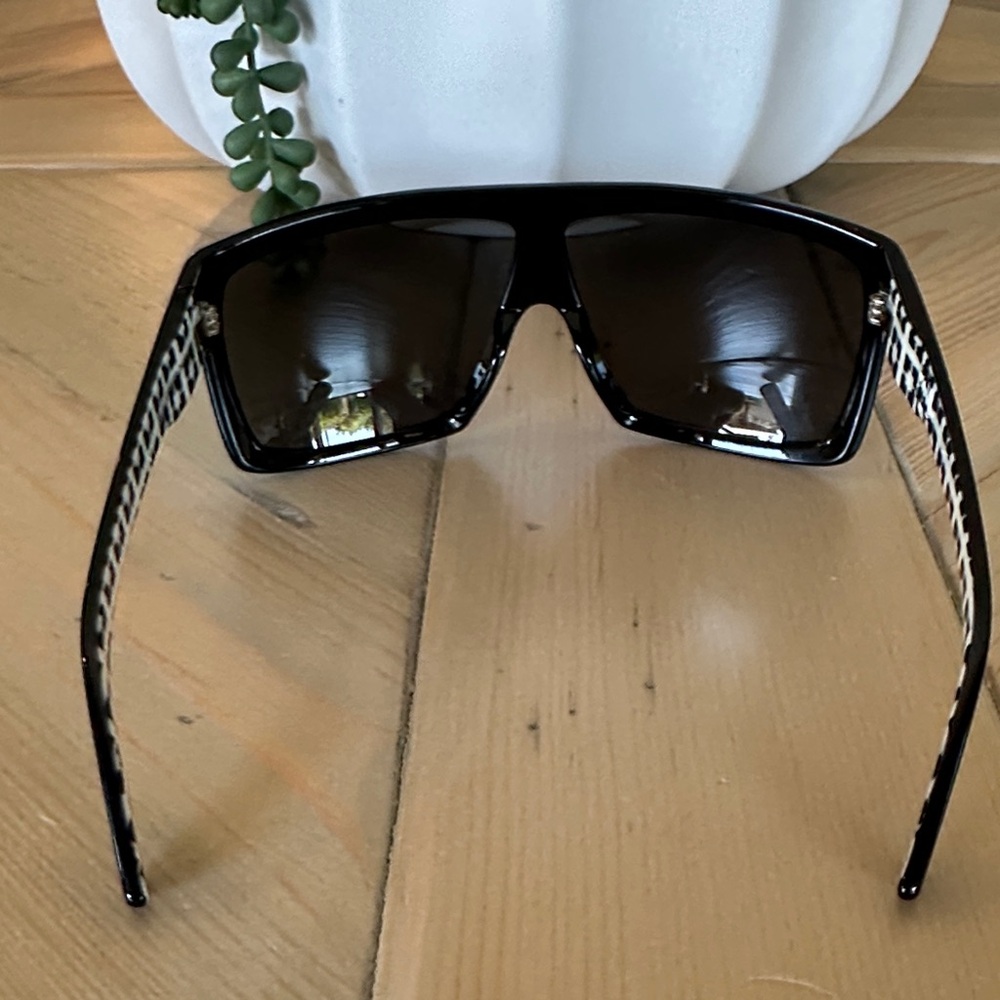 Dragon Alliance Fame black & white Sunglasses - Picture 6 of 10